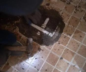 天镇卫生间漏水维修公司为您分享下卫生间渗水如何处理及注意事项